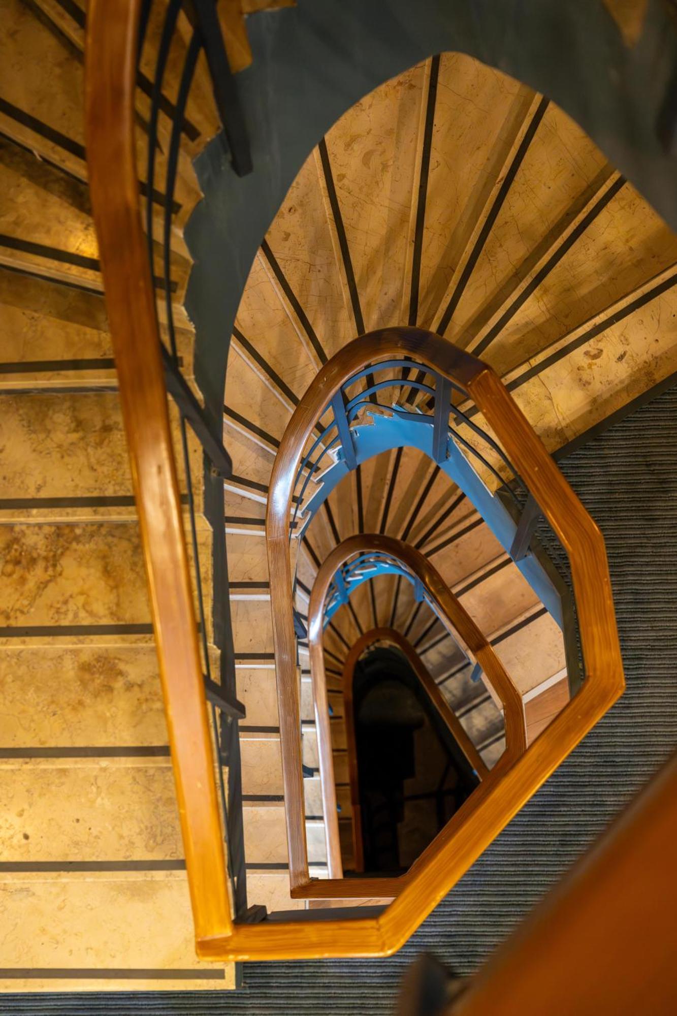 The Central House Istanbul Galata Hostel Exterior photo