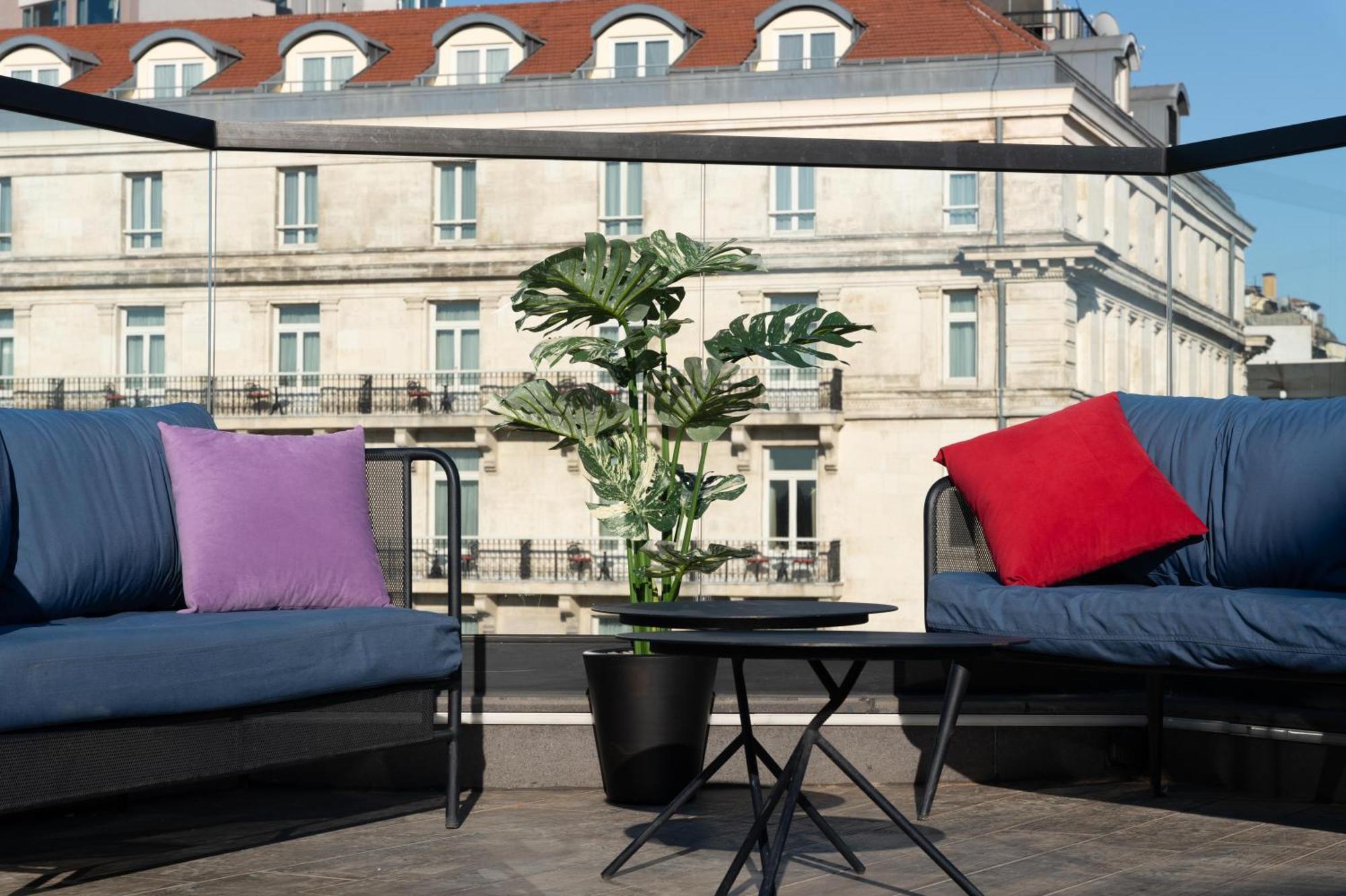 The Central House Istanbul Galata Hostel Exterior photo