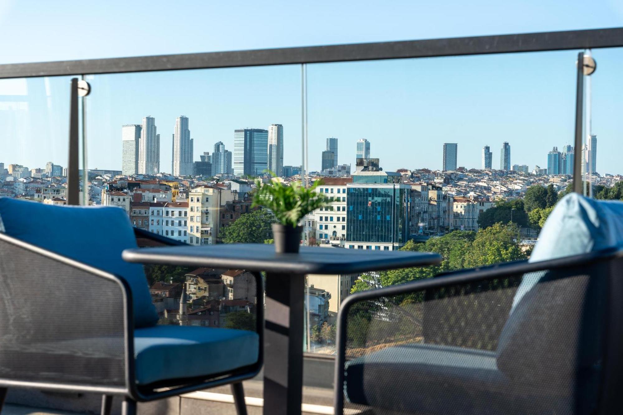 The Central House Istanbul Galata Hostel Exterior photo